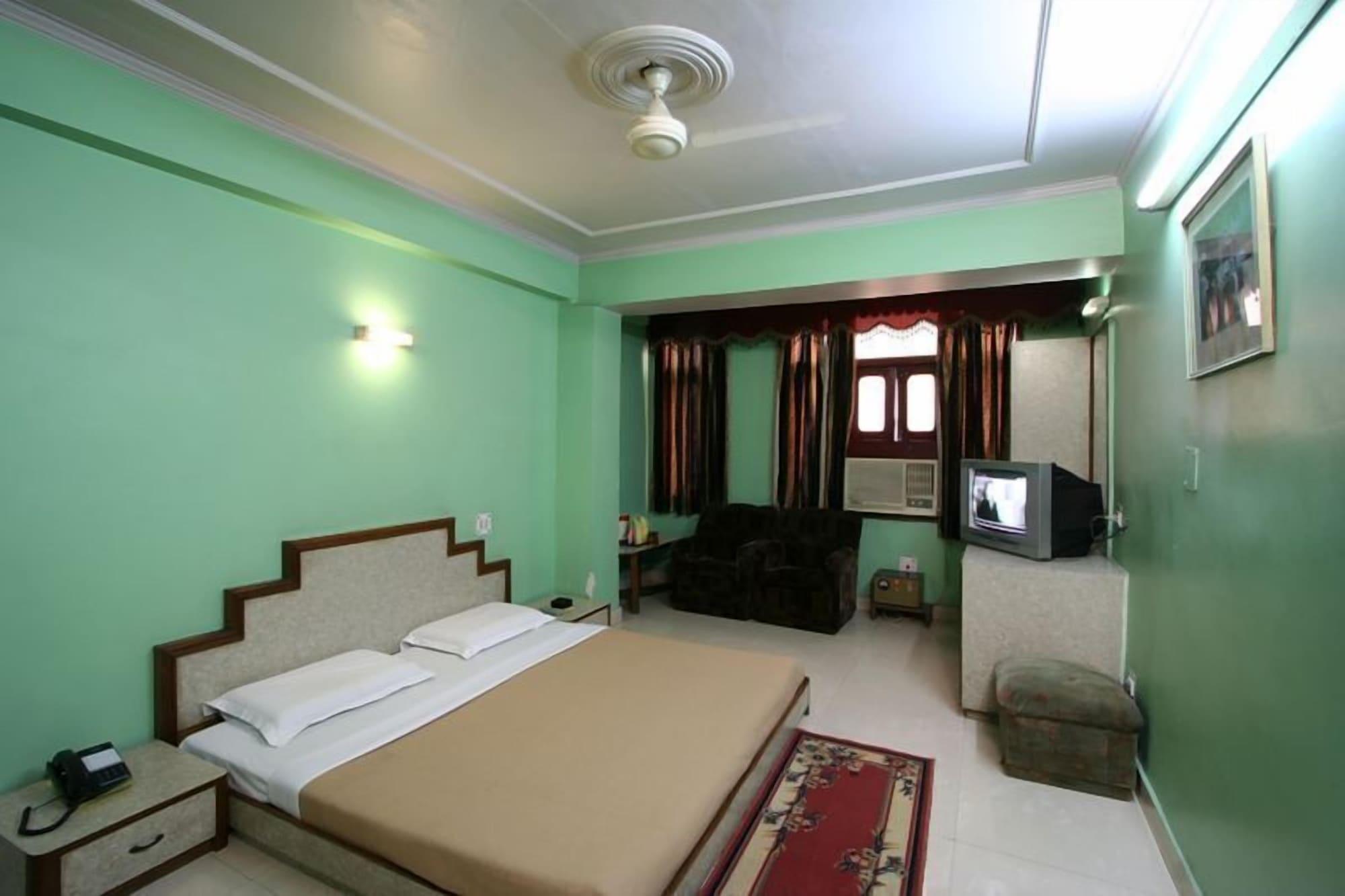 Hotel Woodland Deluxe Neu-Delhi Exterior foto