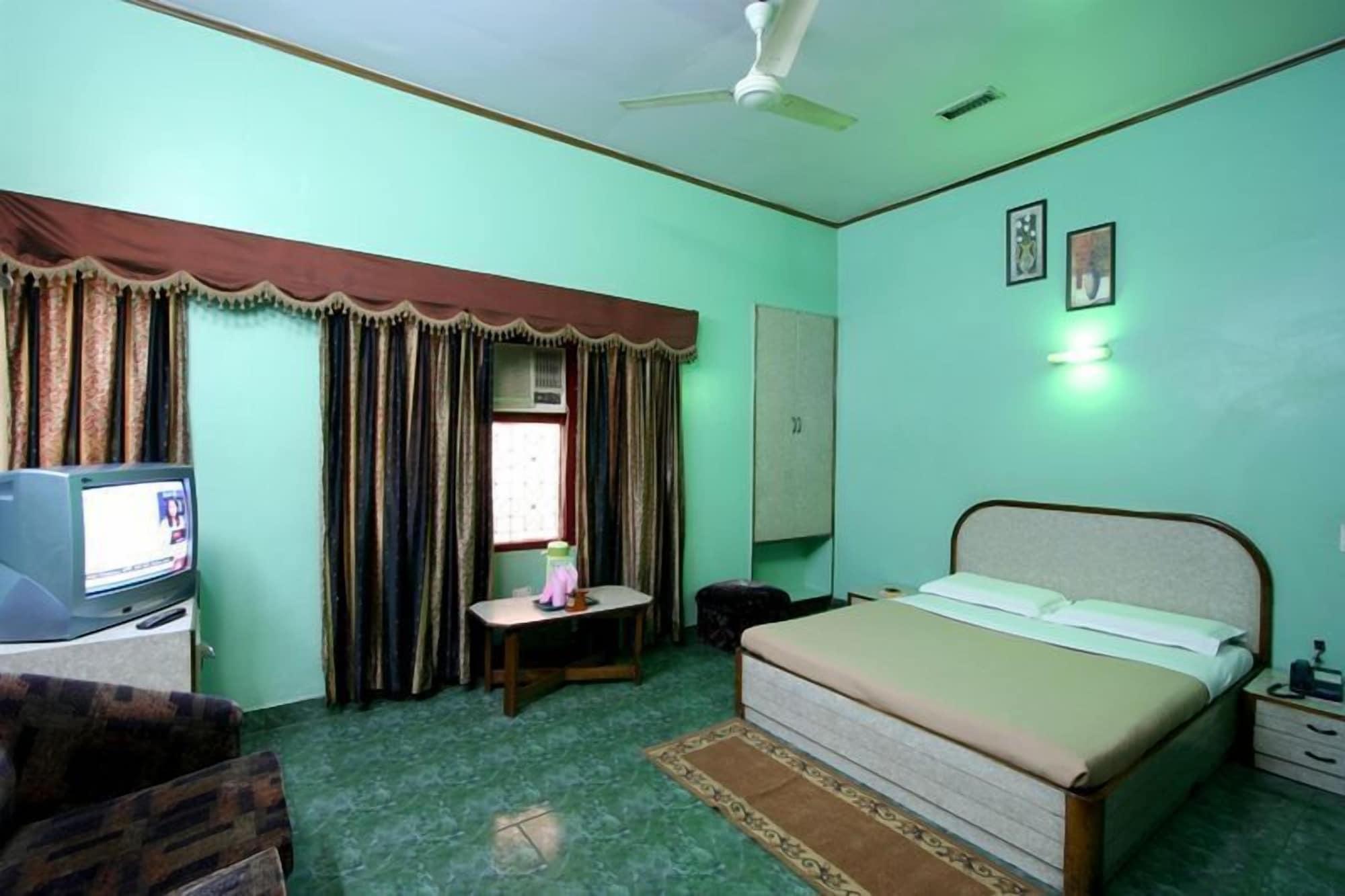 Hotel Woodland Deluxe Neu-Delhi Exterior foto